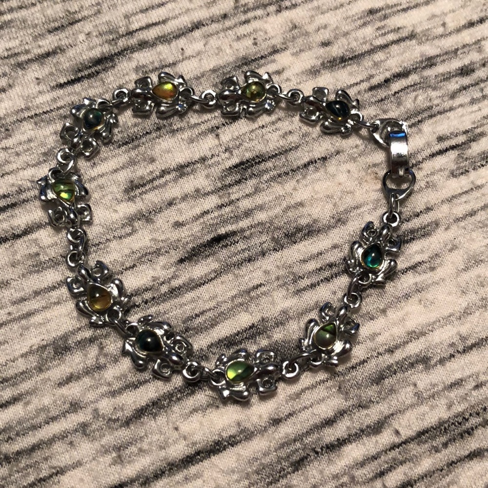 Beautiful frog bracelet